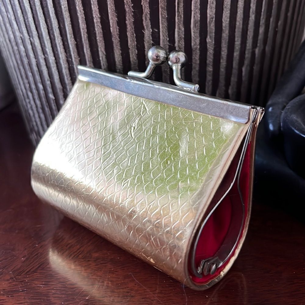 Vintage 50s 60s Gold Change Purse  